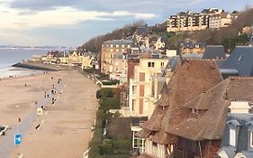 Trouville Palace